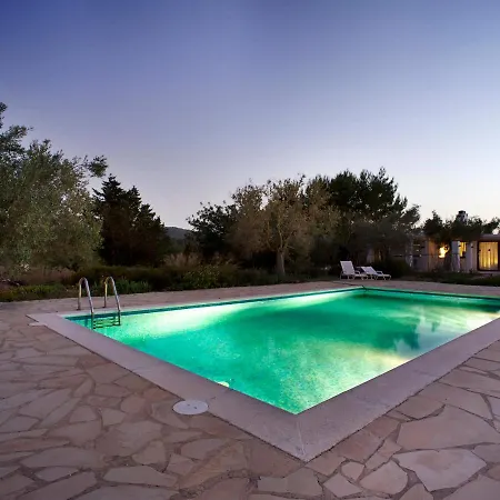 מלון Agroturismo Ca N'escandell 4*